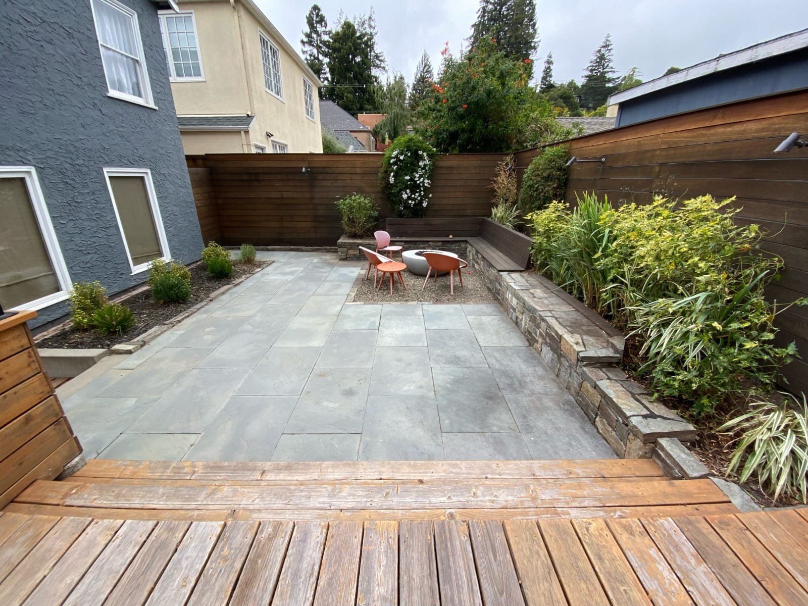Freshly landscaped lawn and garden by Eli Landscaping